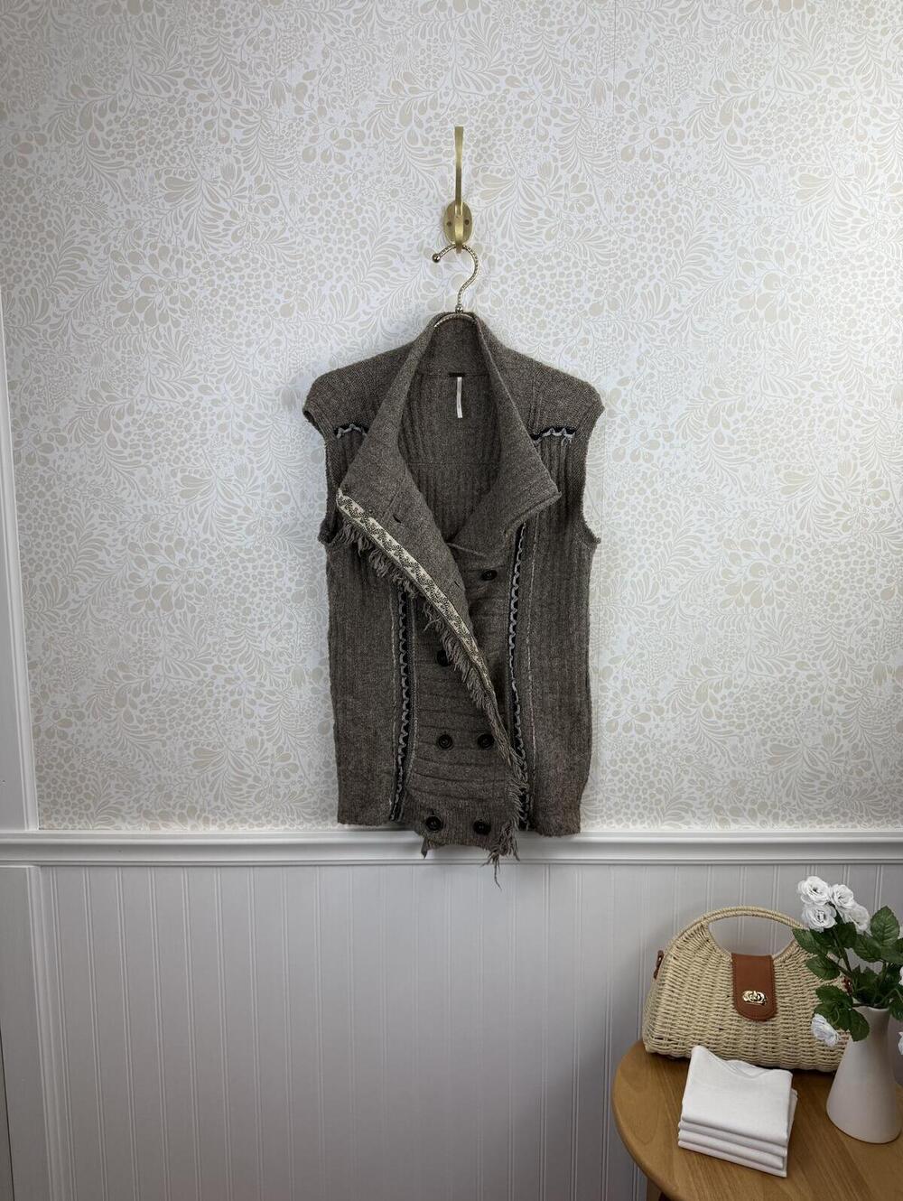 Free People Brown Knit Fringe Sleeveless Button Detail Vest - Size - Small
